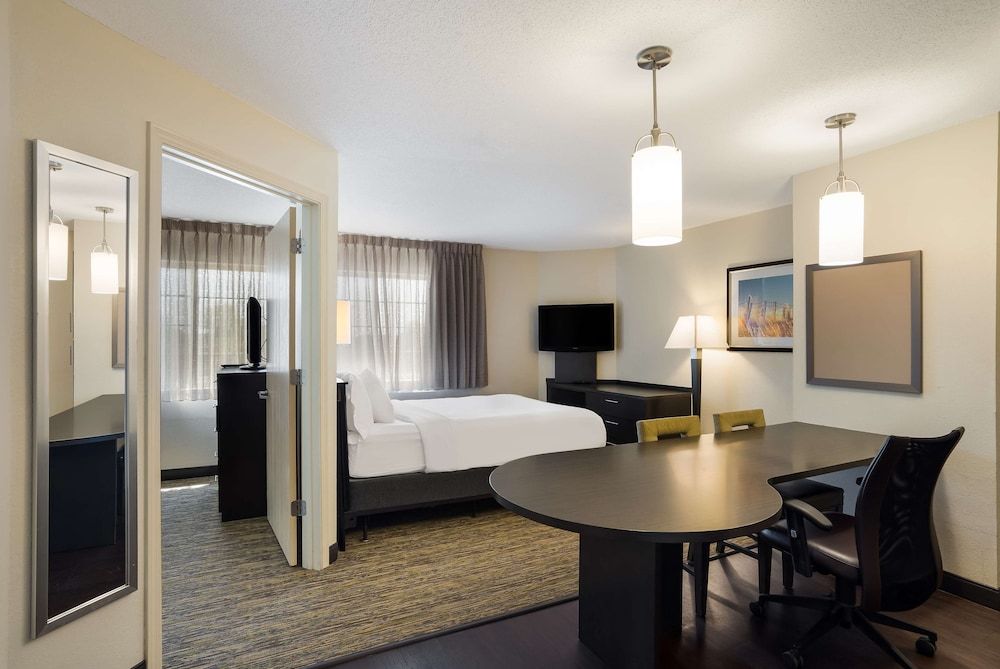 Sonesta Simply Suites Clearwater Superior Suite, 2 Queen Beds (One Bedroom Suite - Two Queens) 2