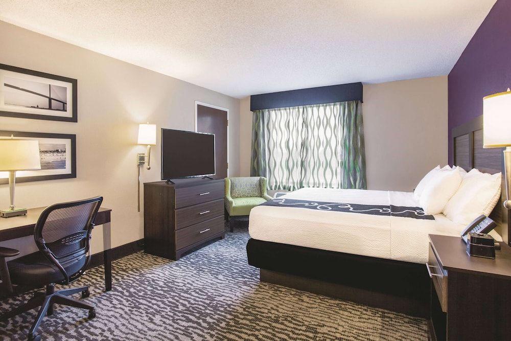 Room, 1 King Bed, Non Smoking