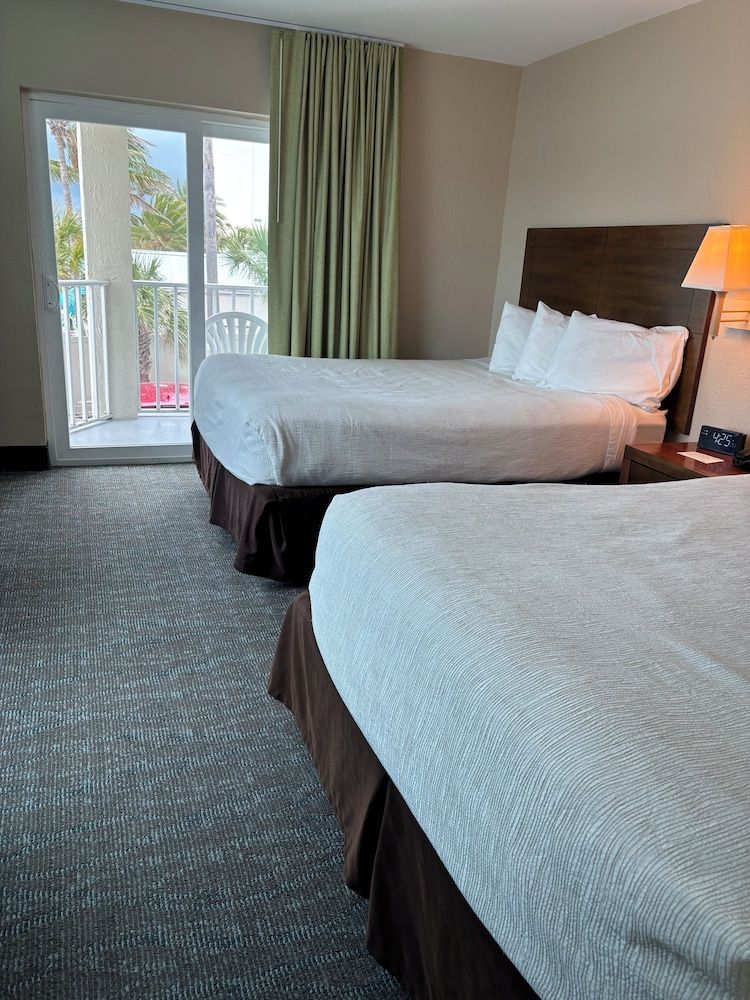 Gulfview Hotel on the Beach Standard Room, 2 Queen Beds 3