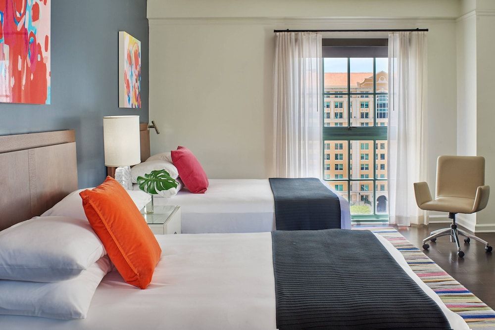 Room, 2 Queen Beds, City View (Mobility/Hearing Accessible, Tub)
