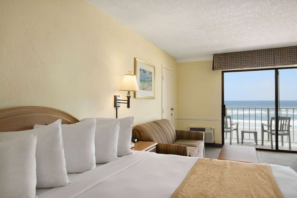 Room, 1 King Bed, Non Smoking, South Ocean View