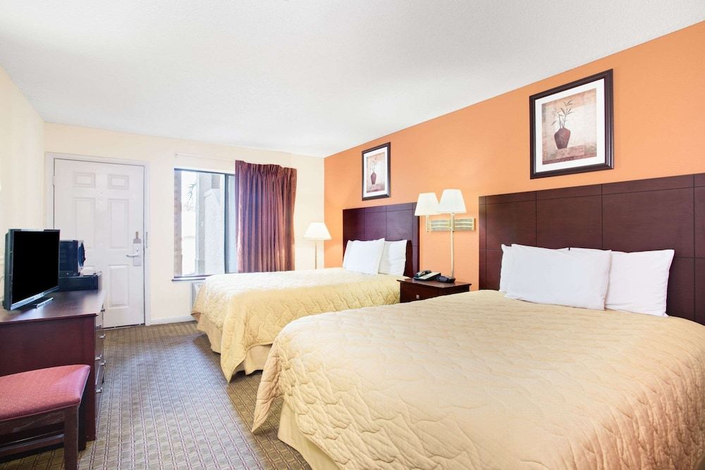 Standard Room, 2 Queen Beds, Smoking