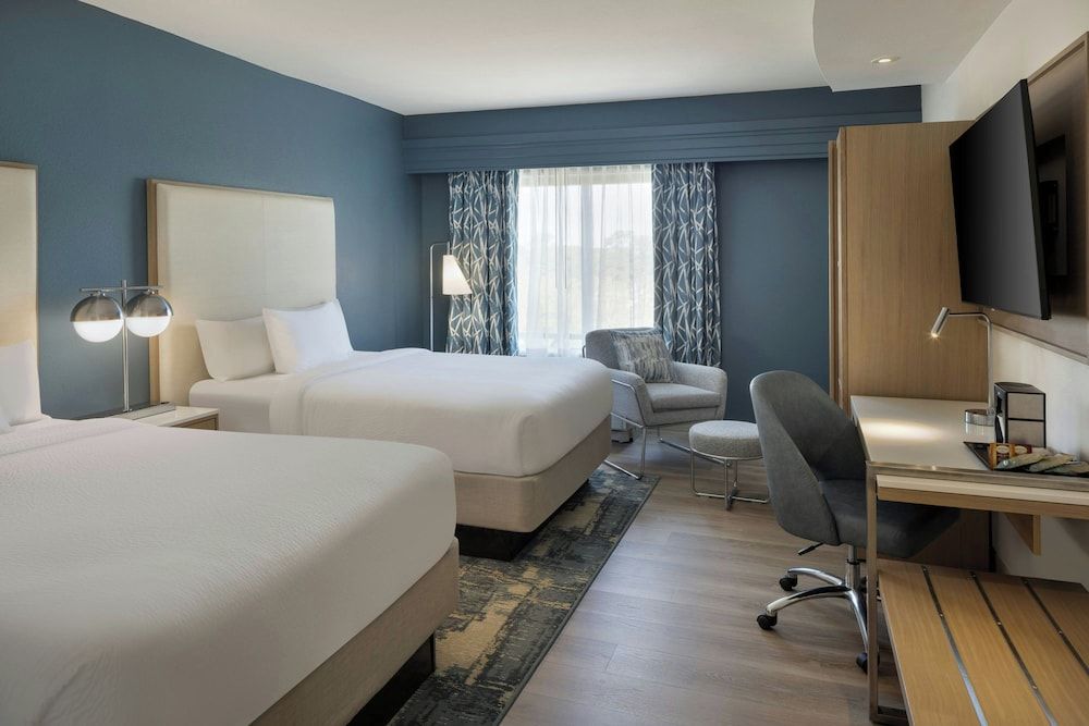 Room, 2 Queen Beds, Non Smoking (Mobility/Hearing Accessible, Tub)