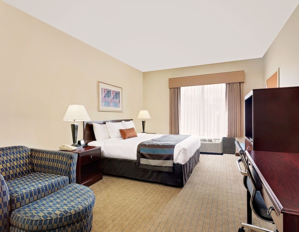 Standard Room, 1 King Bed