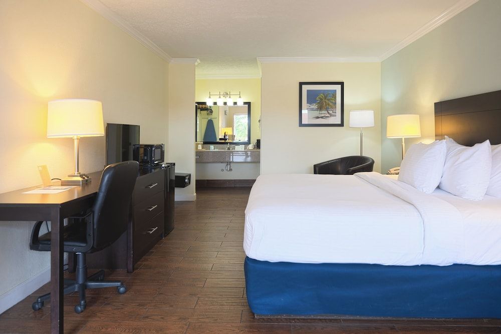 Fairway Inn Florida City Homestead Everglades Standard King Room, 1 King Bed