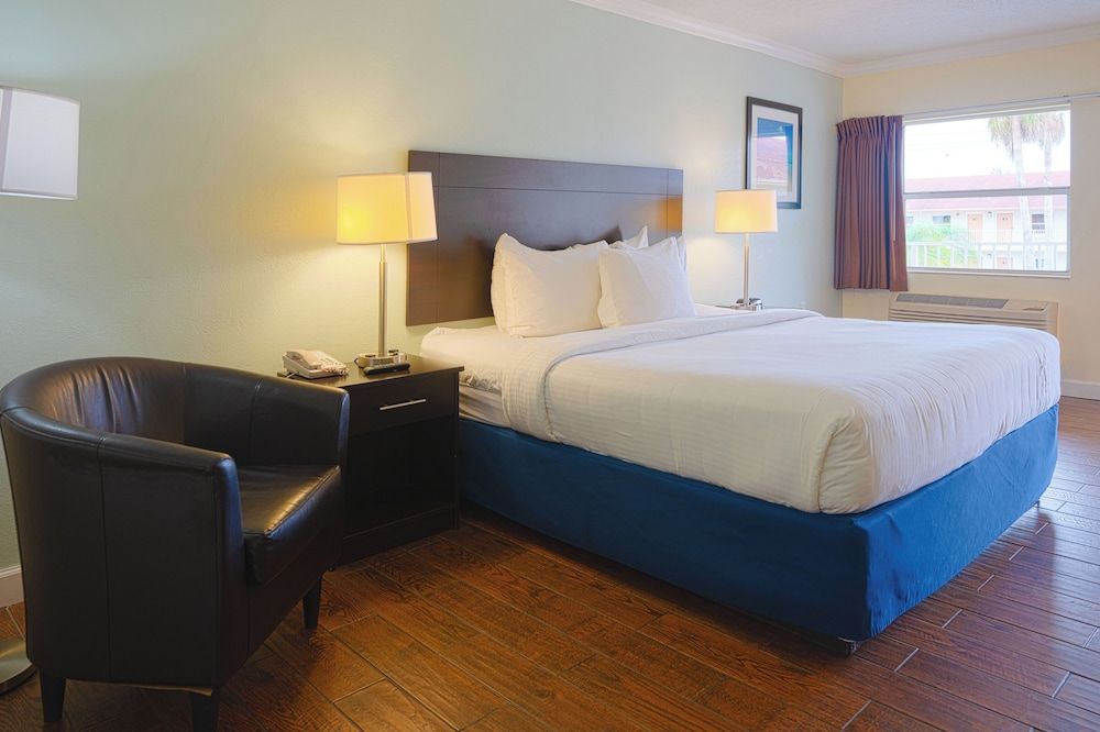 Fairway Inn Florida City Homestead Everglades Standard King Room, 1 King Bed 8