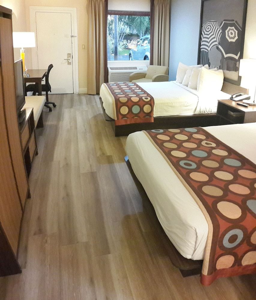 Deluxe Room, 2 Double Beds, Non Smoking
