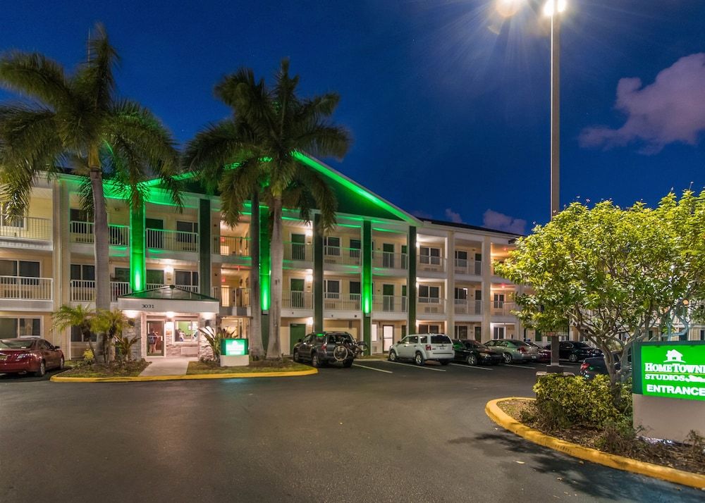 undefined HomeTowne Studios by Red Roof Fort Lauderdale 7