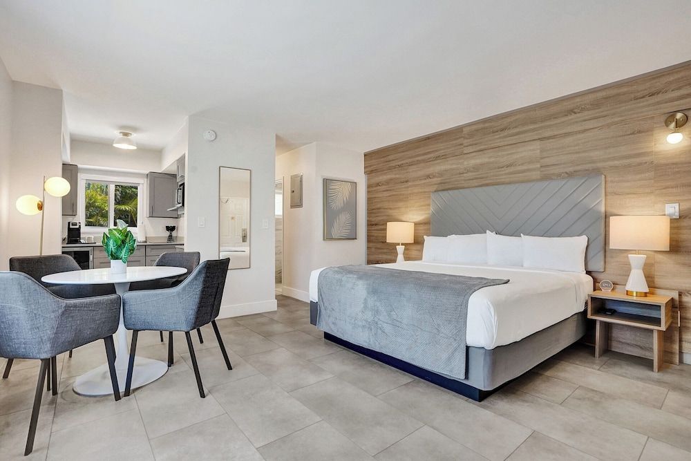 Premium King with Kitchenette