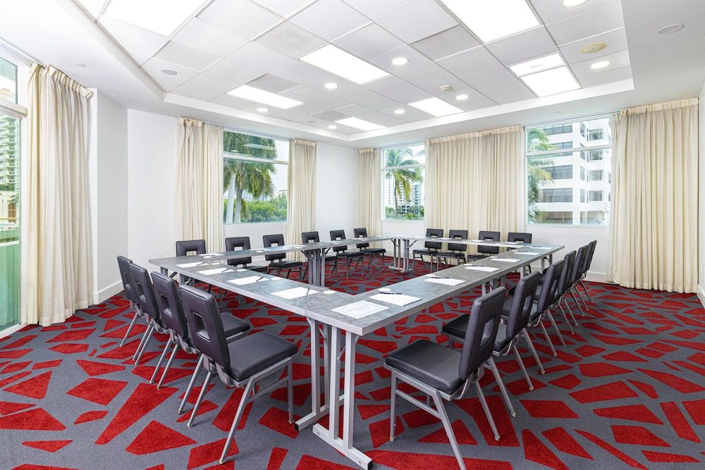 undefined GALLERYone- A DoubleTree Suites by Hilton Hotel 9