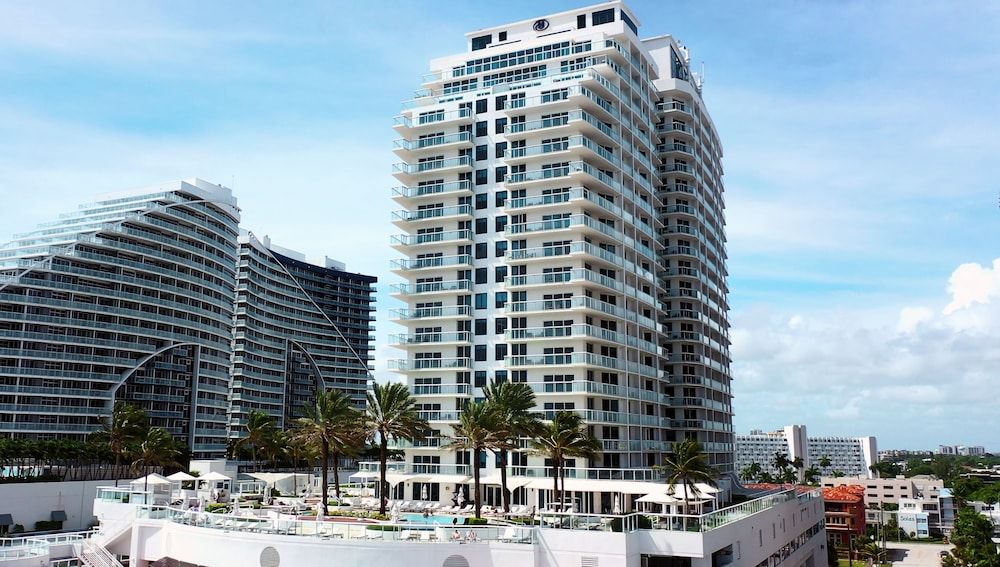 undefined Beach House Fort Lauderdale, a Hilton Resort 2