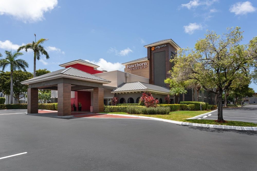 undefined La Quinta Inn & Suites by Wyndham Ft Lauderdale Cypress Cr 4