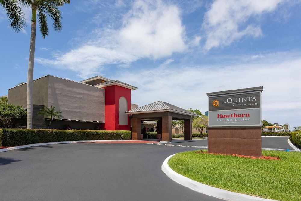 undefined La Quinta Inn & Suites by Wyndham Ft Lauderdale Cypress Cr 7
