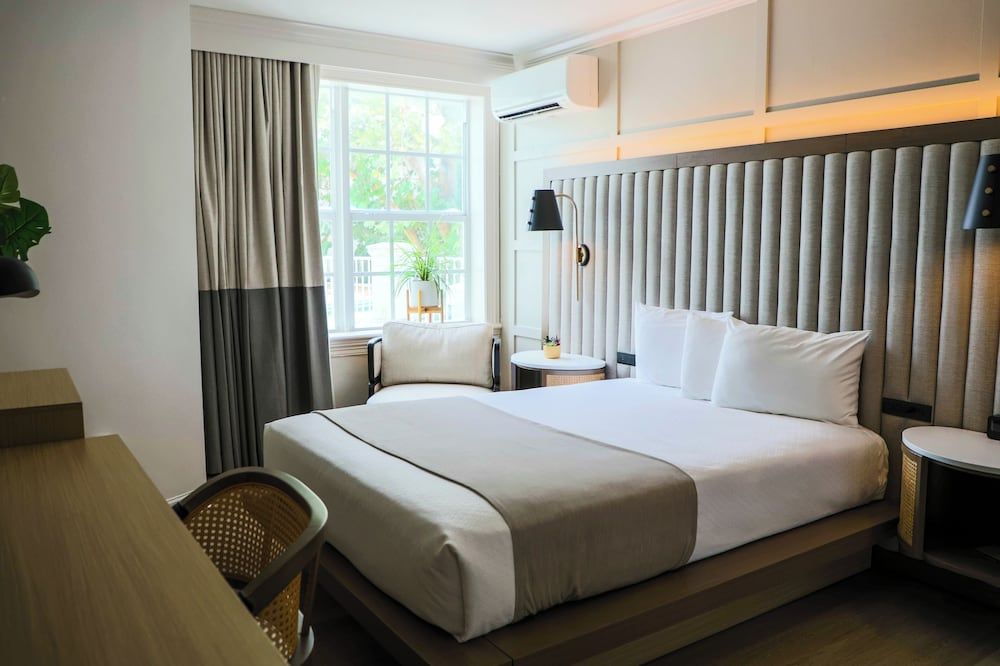 Riverside Hotel Micro Room, 1 Queen Bed