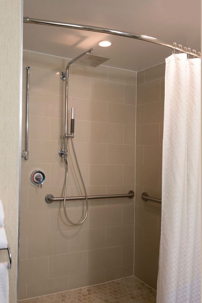 The Westin Fort Lauderdale Traditional Room, 1 King Bed 4