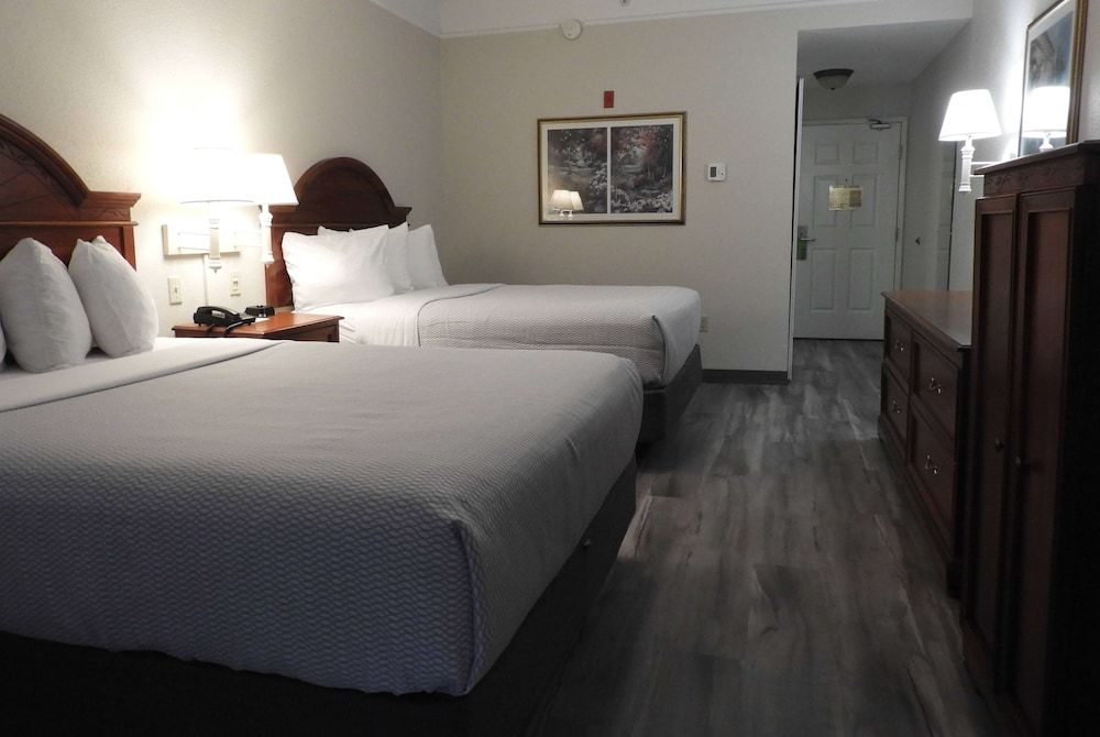 Room, 2 Queen Beds, Non Smoking