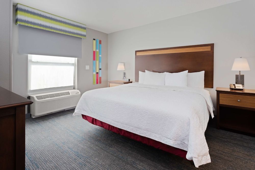 1 Bedroom King Suite Accessible w/ 3x3 Shower
