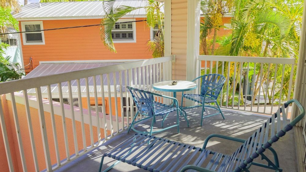 The Lighthouse Resort Inn & Suites Deluxe Suite, 1 Bedroom 3