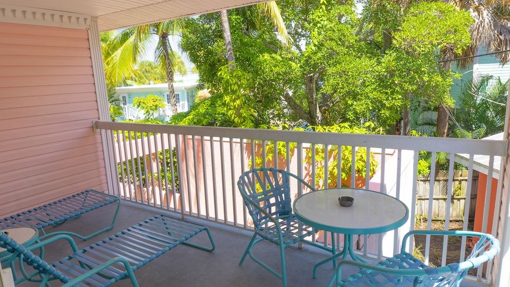 The Lighthouse Resort Inn & Suites Deluxe Junior Suite 4