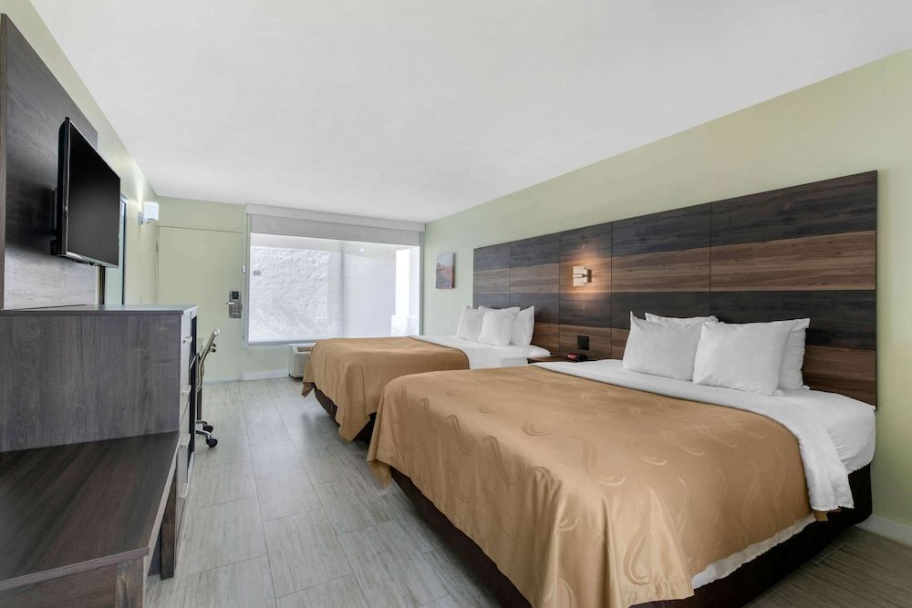 Standard Room, 2 Queen Beds, Non Smoking