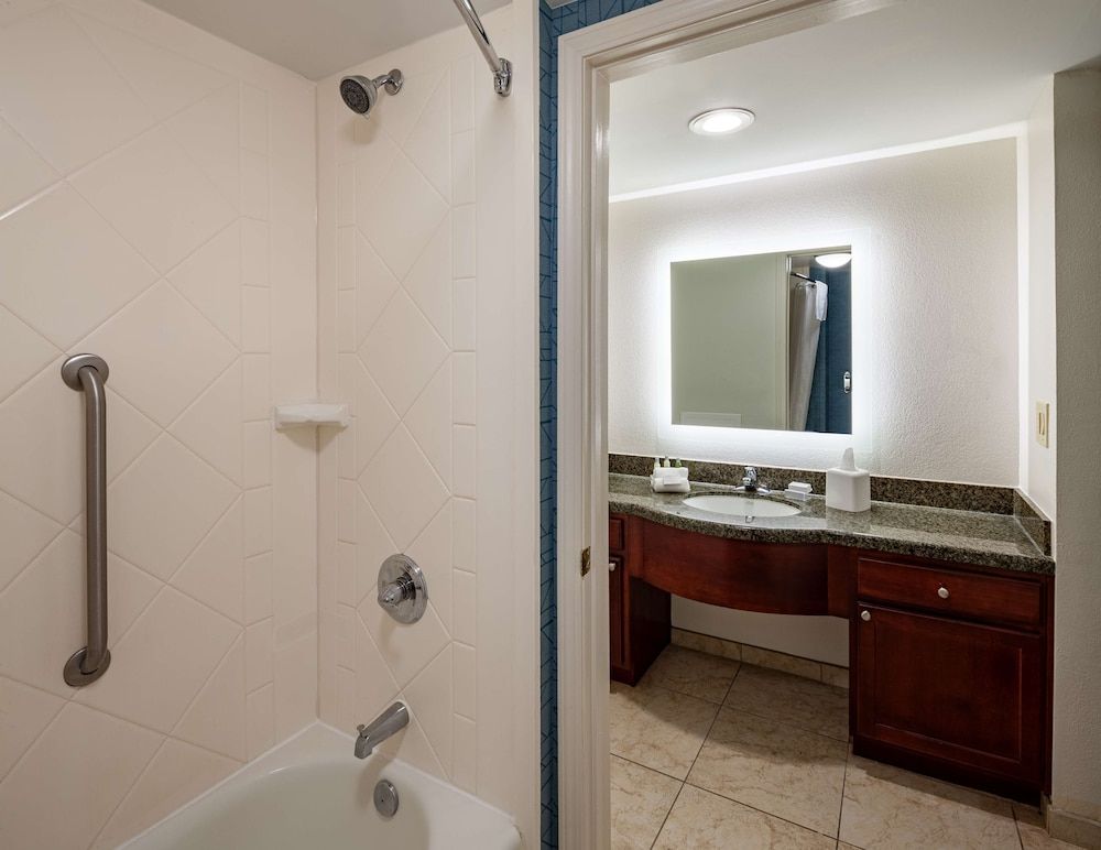 Suite, 2 Queen Beds, Accessible (Hearing)