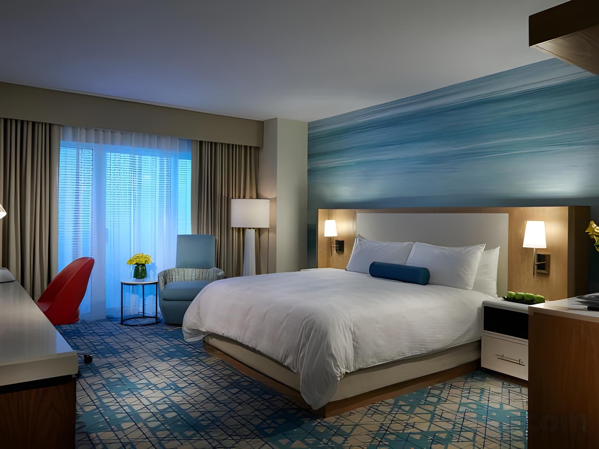 Deluxe Queen Room