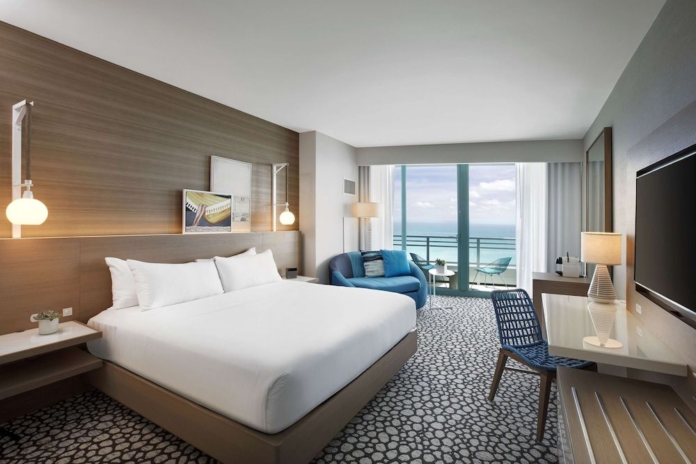 Room, 1 King Bed, Balcony, Oceanfront