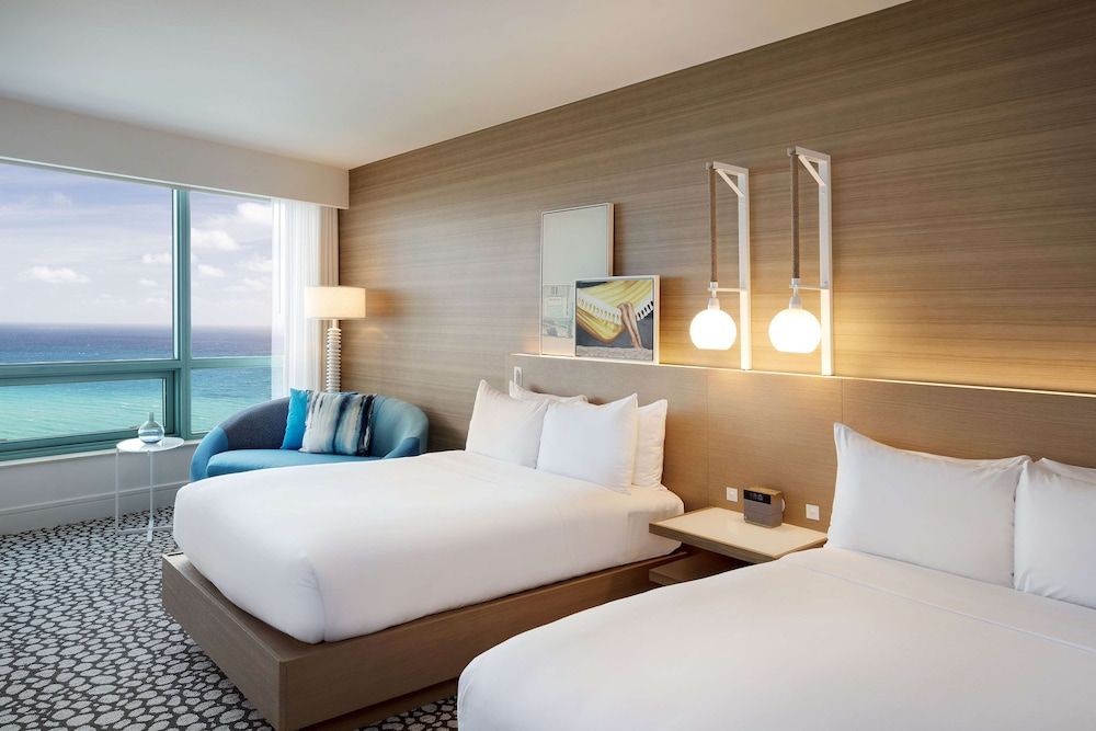 2 Double Beds, Ocean Front View, High Floor