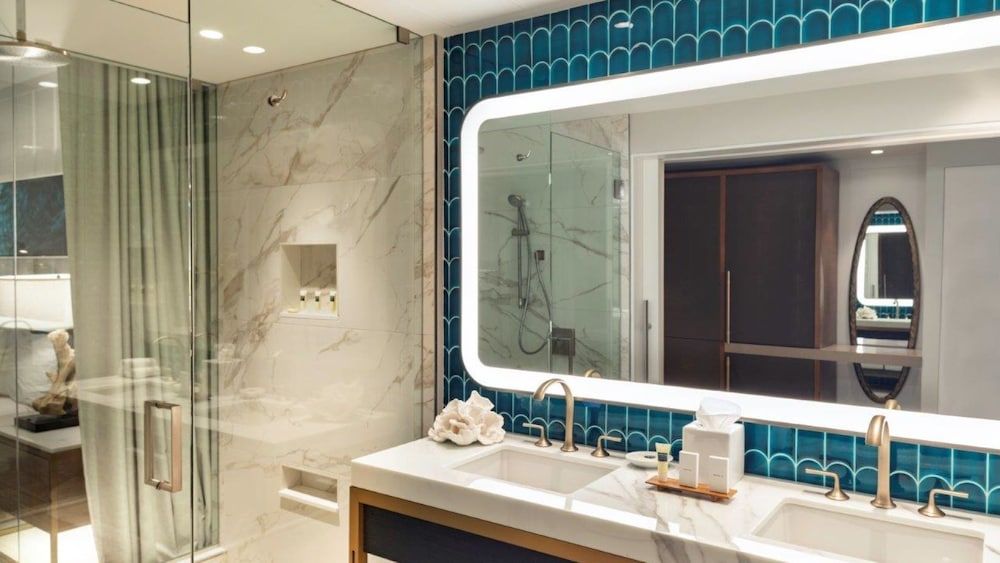 Cheeca Lodge & Spa Premier Oceanfront King Suite 3