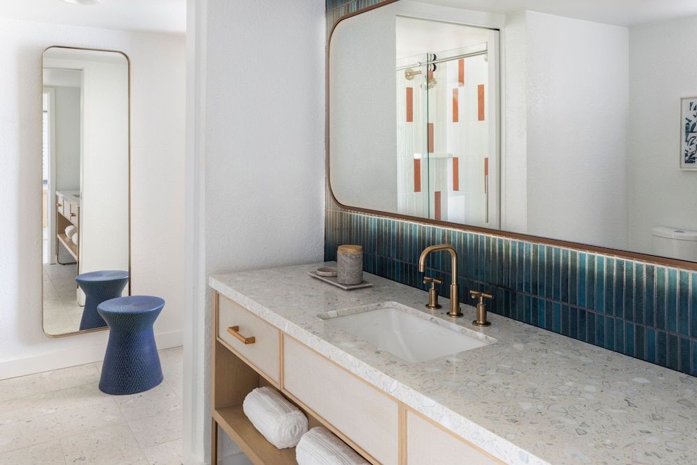 Three Waters Resort and Marina, Islamorada, a Tribute Portfolio Resort 1 Bedroom Suite, 1 King, Cove Oceanview, Sofabed, Balcony - Adults Only at The Cove 9