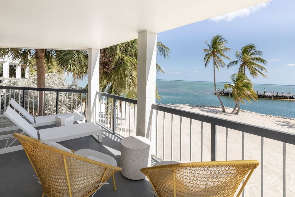 Three Waters Resort and Marina, Islamorada, a Tribute Portfolio Resort 1 Bedroom Suite, 1 King, Cove Oceanview, Sofabed, Balcony - Adults Only at The Cove 6