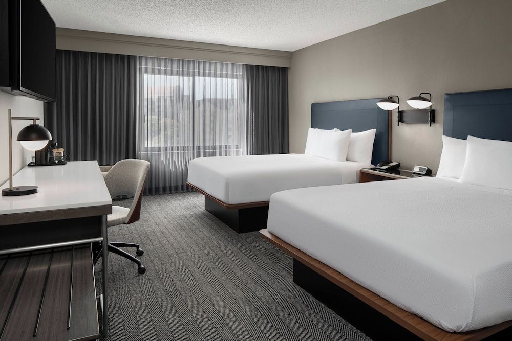 Room, 2 Queen Beds, Non Smoking (Hearing Accessible)