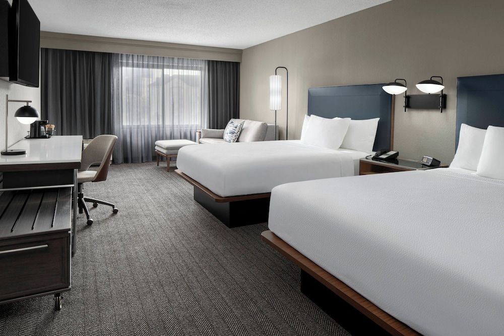 Room, 2 Queen Beds, Non Smoking (Hearing Accessible)