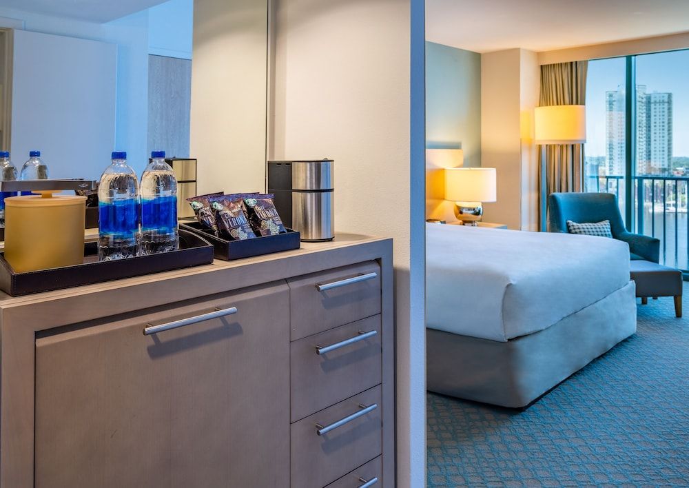 Studio Suite, 2 Queen, City View