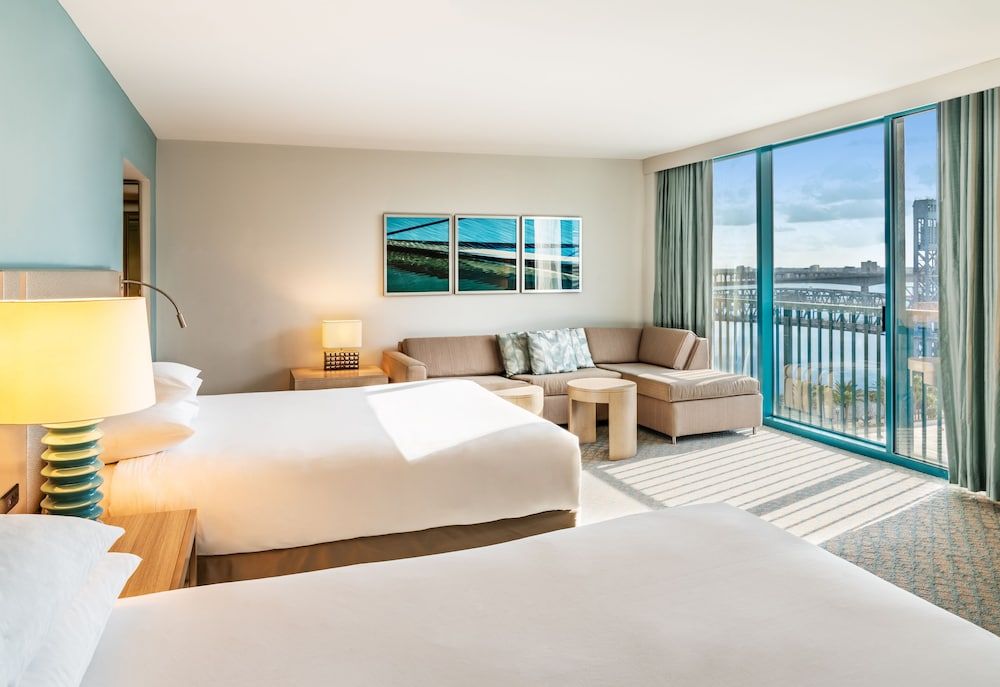Studio Suite, 2 Queen, City View