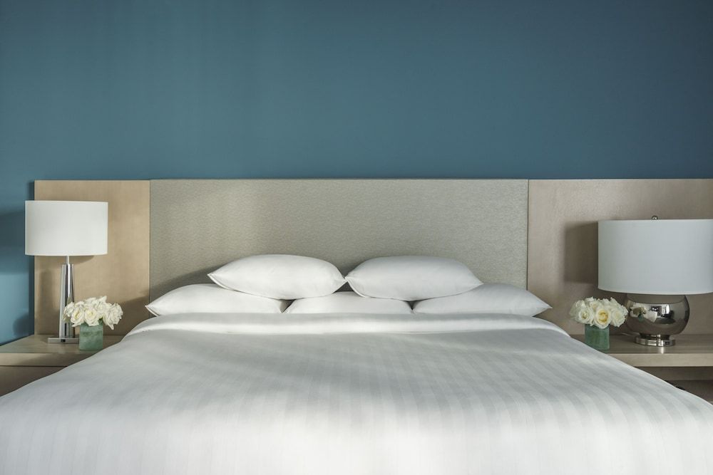 Executive Suite, City View