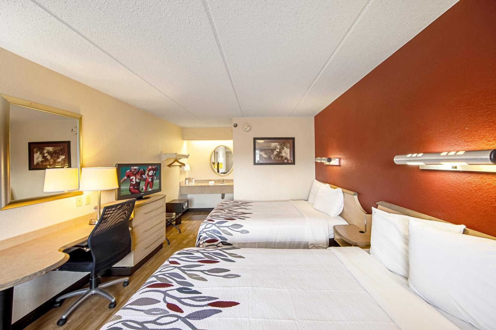 Deluxe 2 Full Beds Smoking