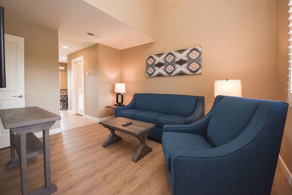 Waterside Suites & Marina Deluxe Suite, 1 King Bed, Non Smoking, Balcony 9