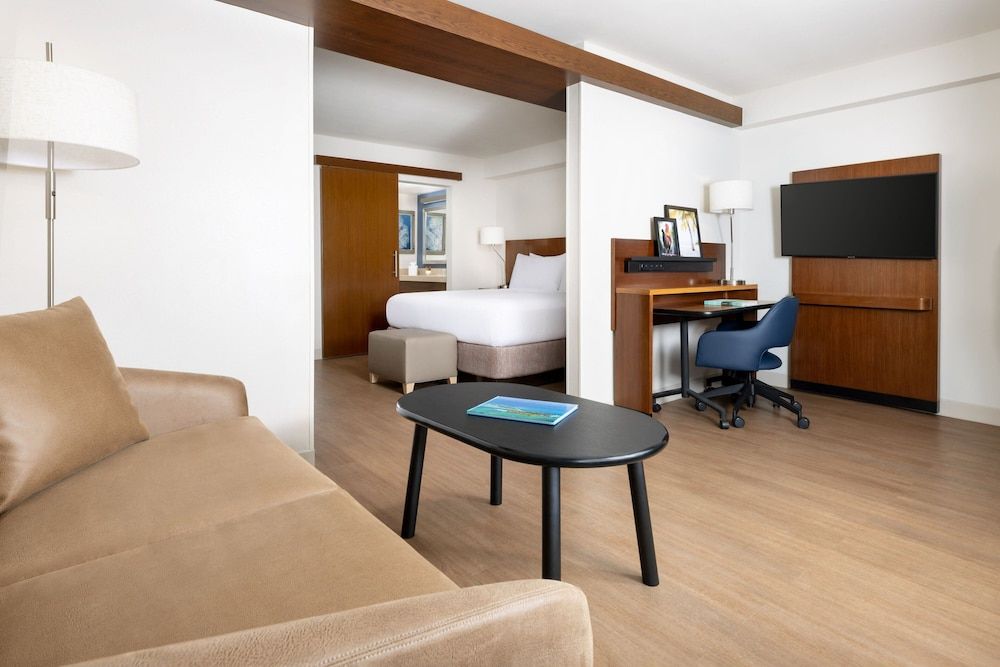 undefined Fairfield Inn & Suites by Marriott Key West at the Keys Collection 4