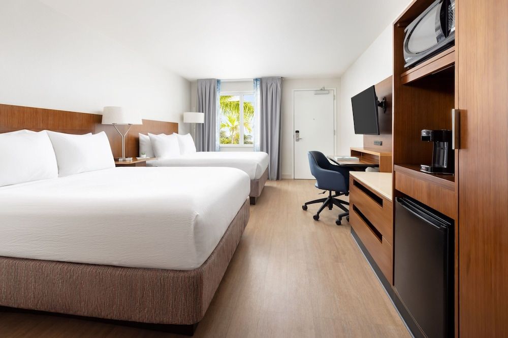 undefined Fairfield Inn & Suites by Marriott Key West at the Keys Collection