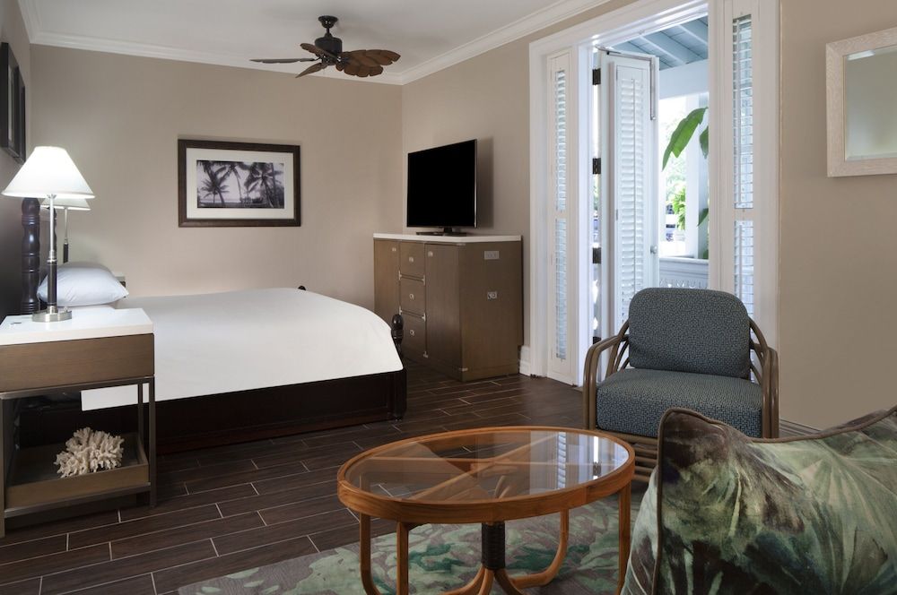 undefined Pier House Resort & Spa 2