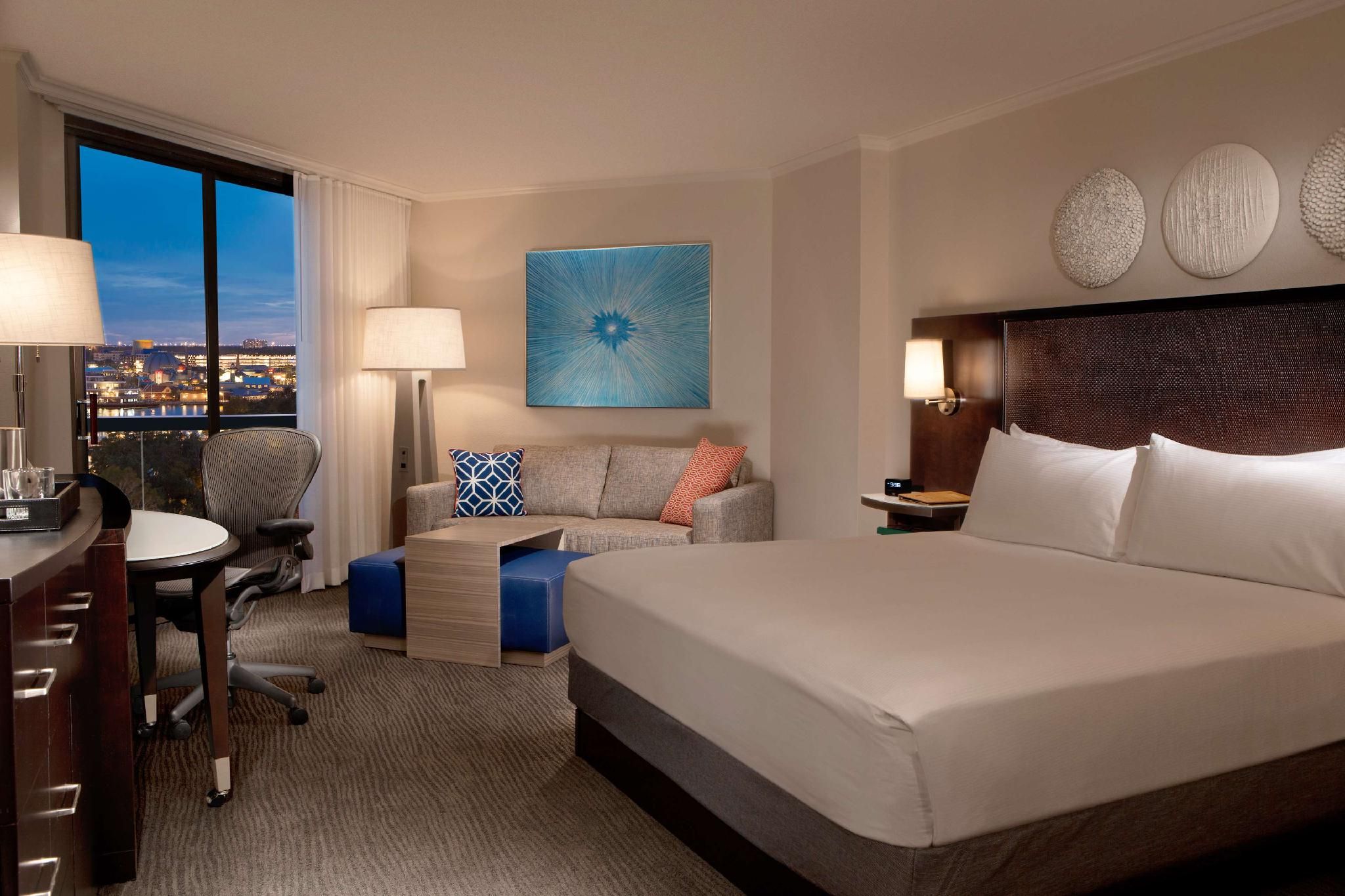 DISNEY SPRINGS VIEW - 1 KING BED - TOWER