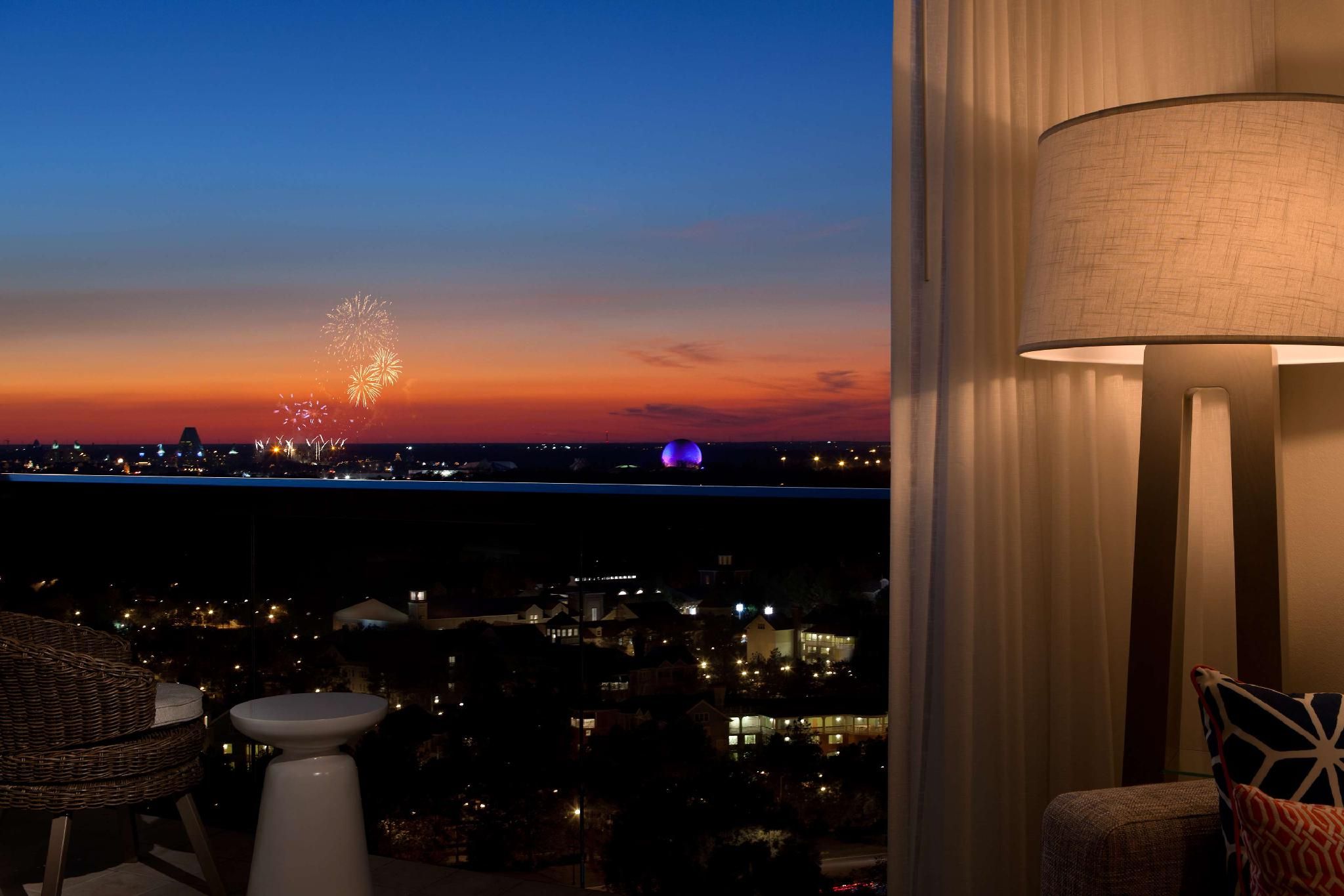 EPCOT FIREWORKS VIEW - 2 QUEEN BEDS - TOWER