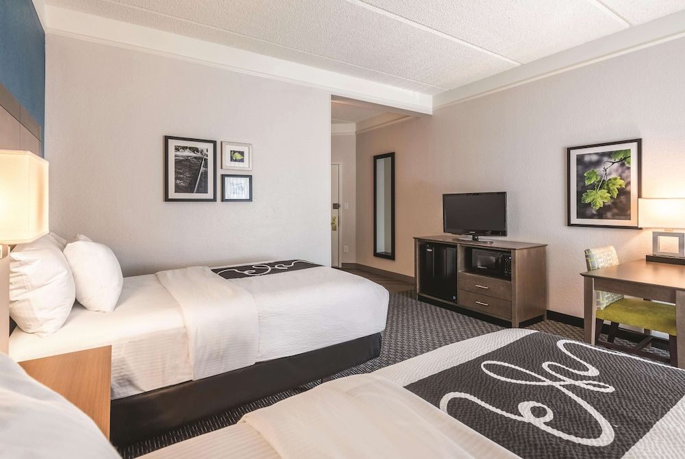 Room, 2 Double Beds, Accessible, Non Smoking (Mobility/Hearing Impaired Accessible)