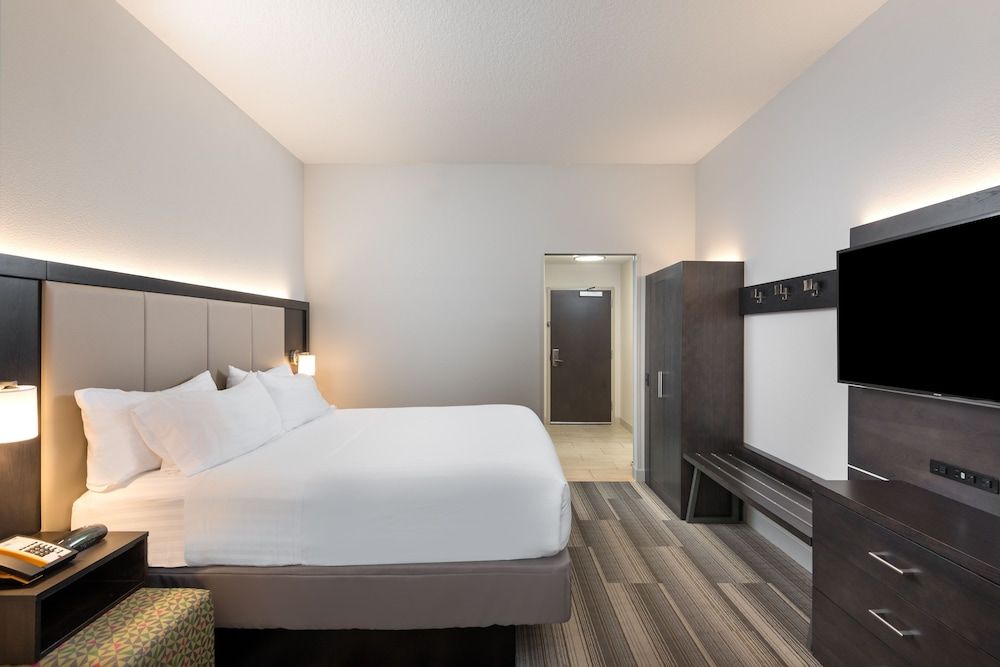 Standard Room, 1 King Bed