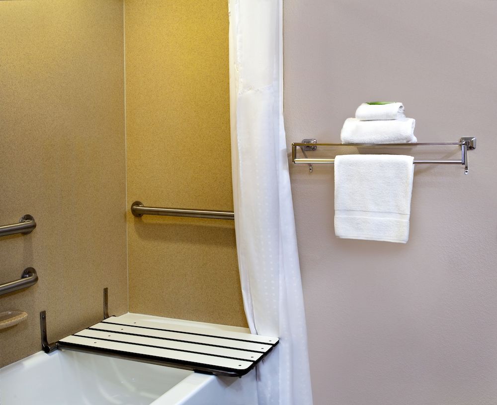 Suite, 2 Queen Beds, Accessible (Mobility, Accessible Tub)
