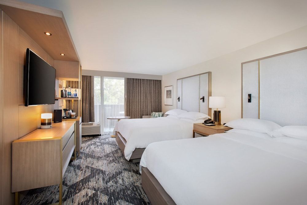 Deluxe Room, 2 Queen Beds, Non Smoking