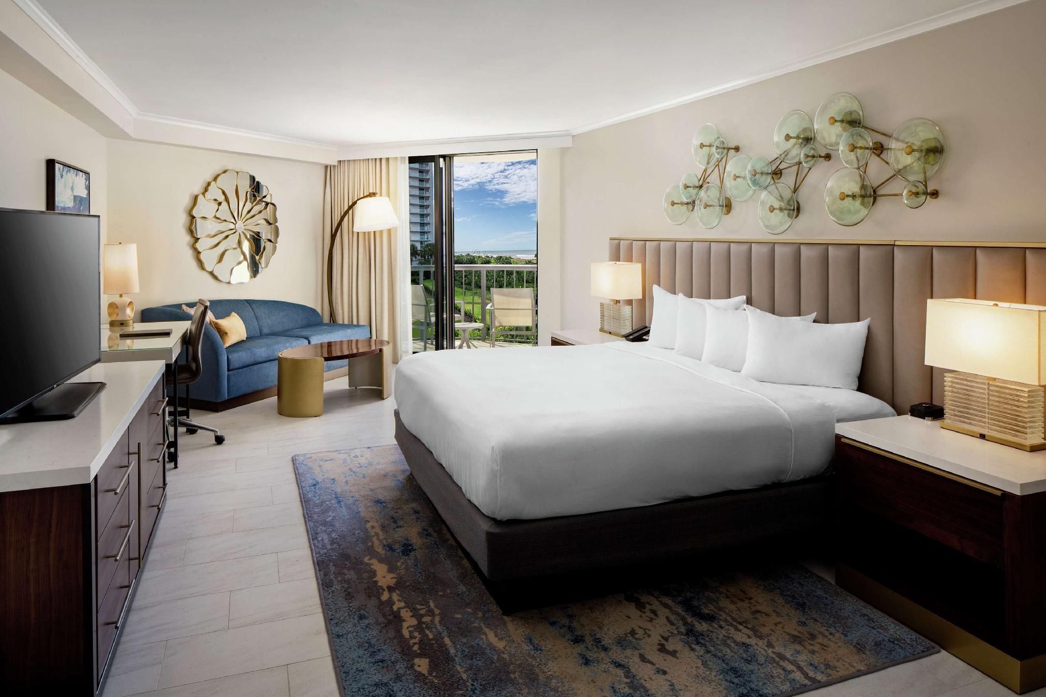 1 King Bed Ocean View