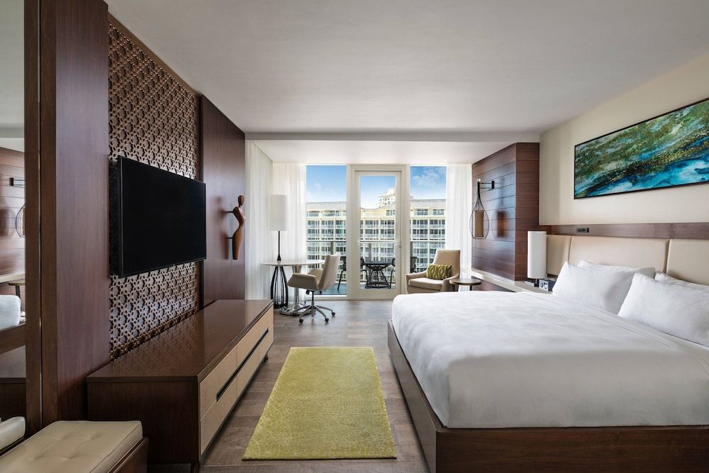 Sirene, Age 21 Only, 2 adults only, Gulf View Guest room, 1 King