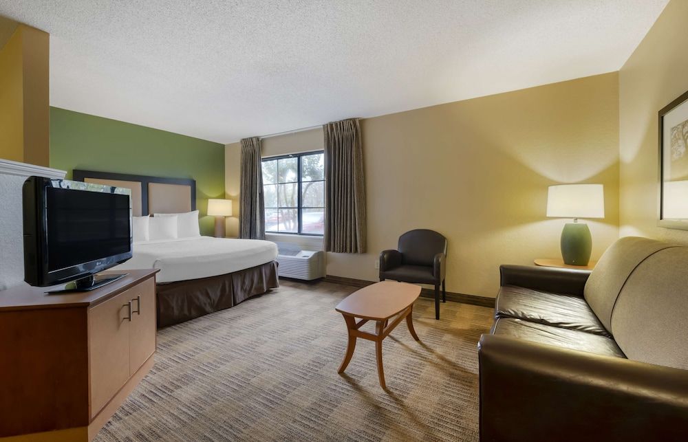 Extended Stay America Suites Melbourne Airport Deluxe Studio, 1 Queen Bed with Sofa bed, Accessible, Non Smoking 4